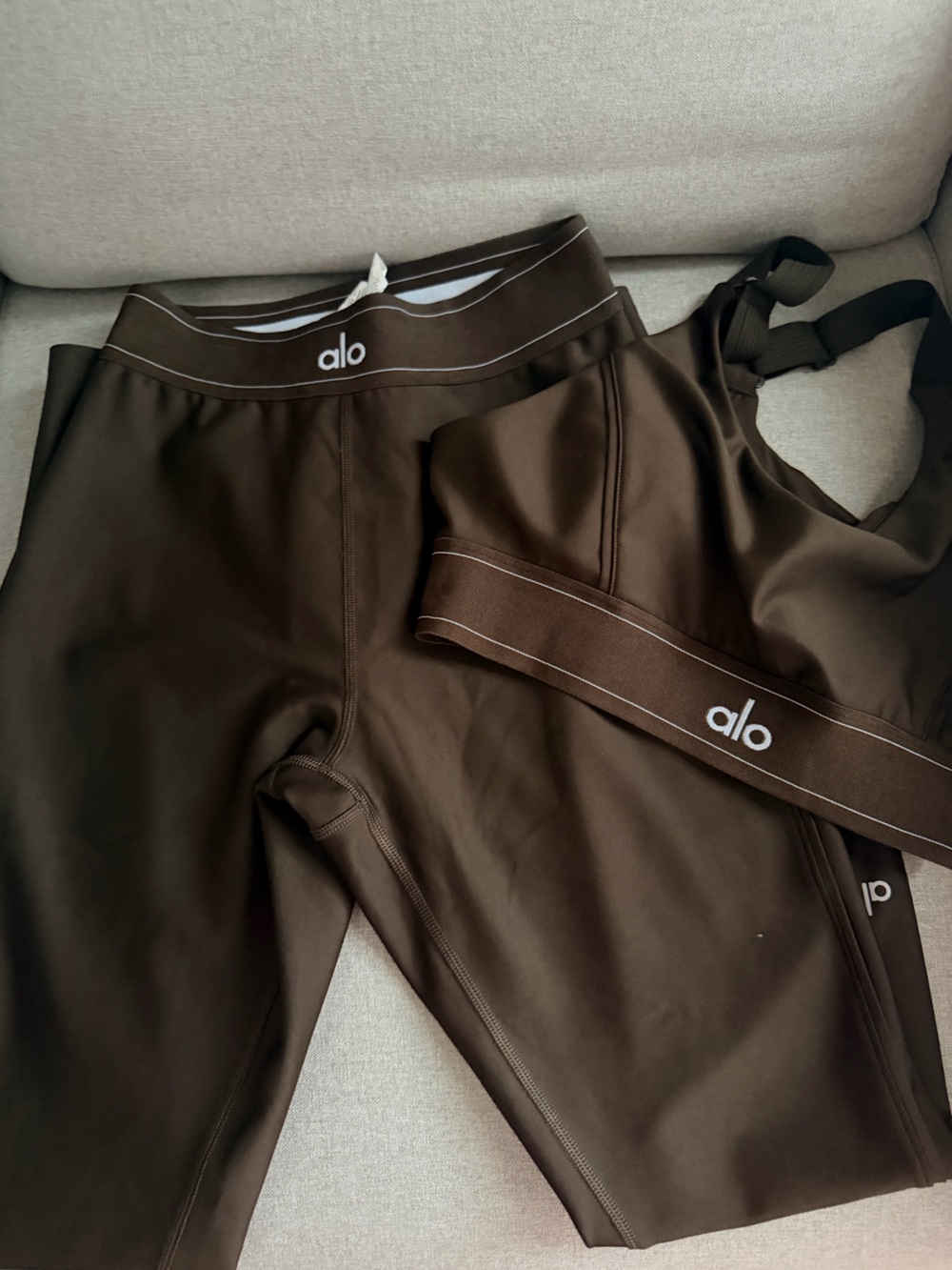 Alo brown set - Picture 1 of 4